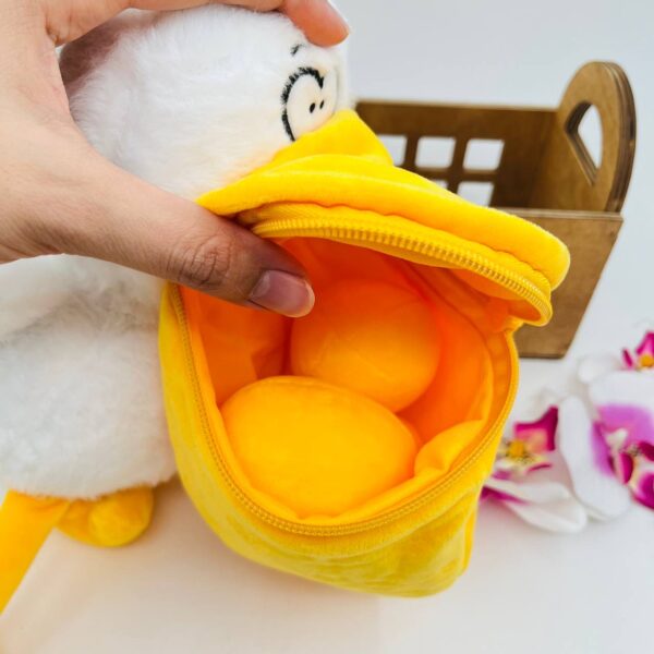 عروسک پلیکان سورپرایزی تخم دار کد 737